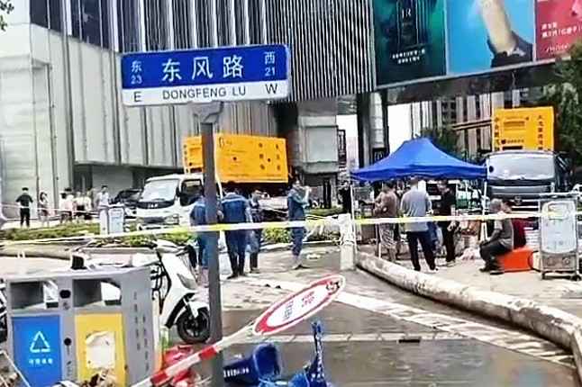 万搏官方网站-万搏wanbo(中国)排涝突击队在排涝现场